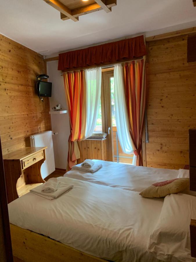Hotel Capriolo Madesimo Exterior photo